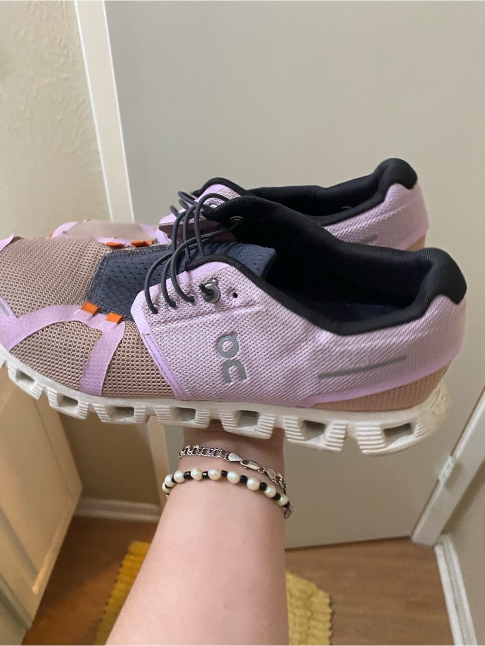 On Running Women's FijiRose-Tone Pink and Tan Cloud